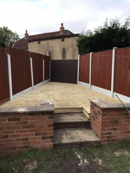 Steve, Cora, Anna & others — Decking & fencing